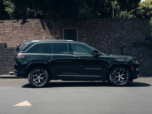 2025 Jeep Grand Cherokee Summit 4XE
