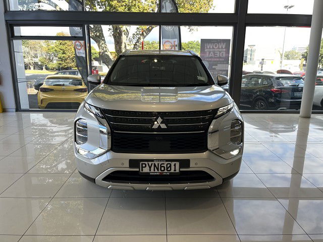 2023 Mitsubishi Outlander Xls 2.5P/Cvt