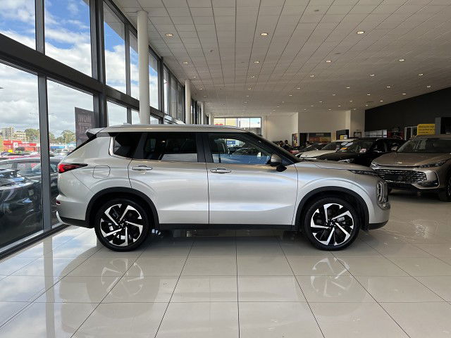 2023 Mitsubishi Outlander Xls 2.5P/Cvt