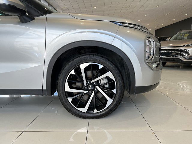 2023 Mitsubishi Outlander Xls 2.5P/Cvt