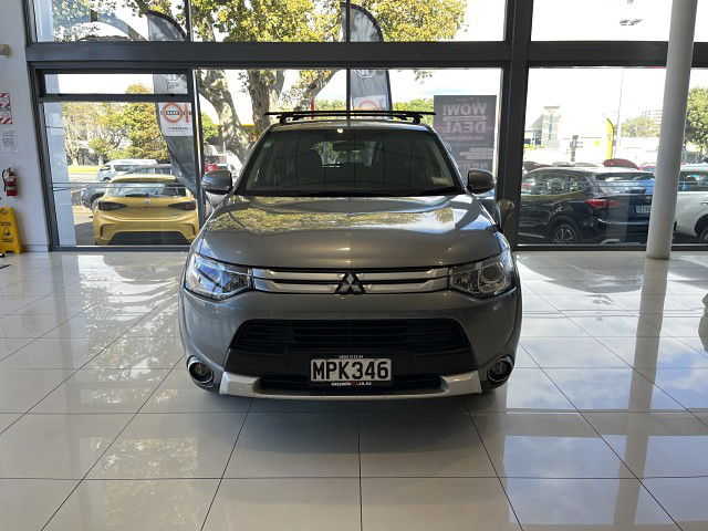 2015 Mitsubishi Outlander 2.0P