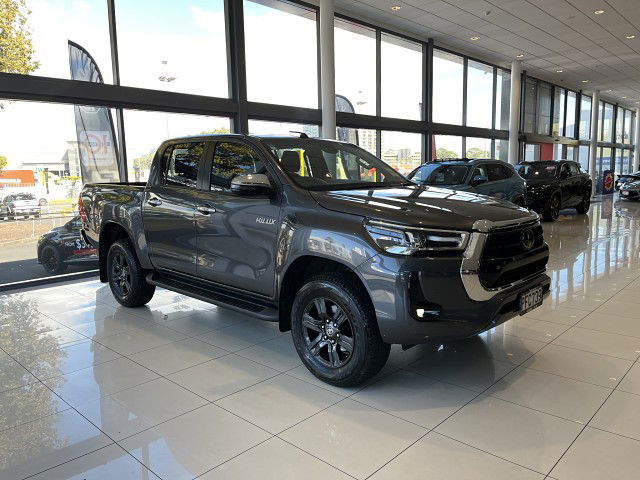 2022 Toyota Hilux Sr5 Td Dc 2.8Dt