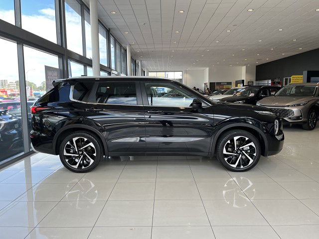 2023 Mitsubishi Outlander Xls 2.5P/Cvt