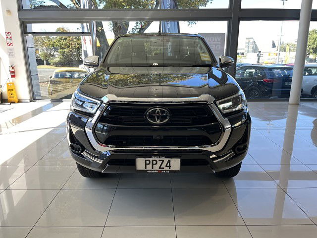 2022 Toyota Hilux Sr5 Td Dc 2.8Dt