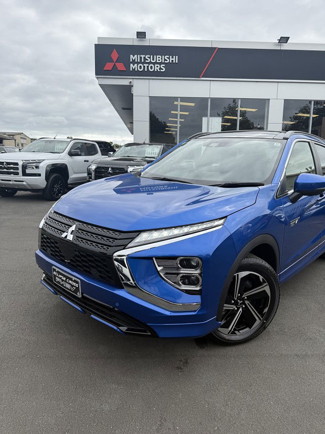 2025 Mitsubishi Eclipse Cross PHEV VRX 4WD