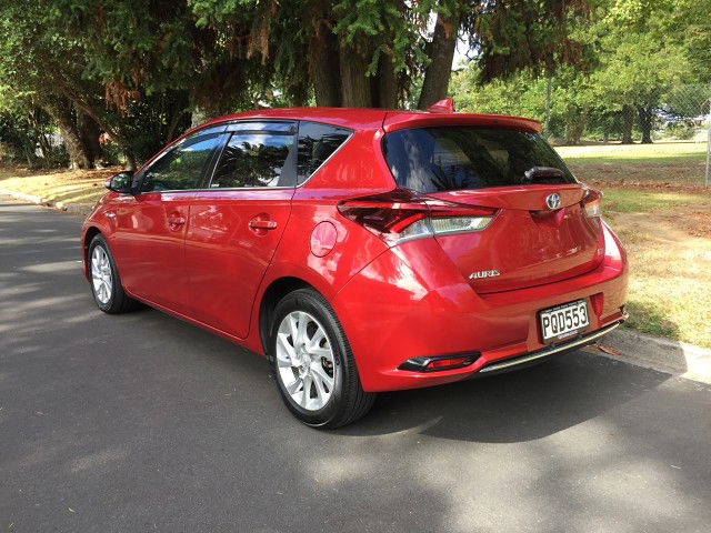 2016 Toyota Auris HYBRID