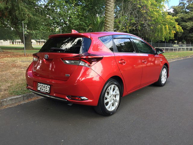 2016 Toyota Auris HYBRID