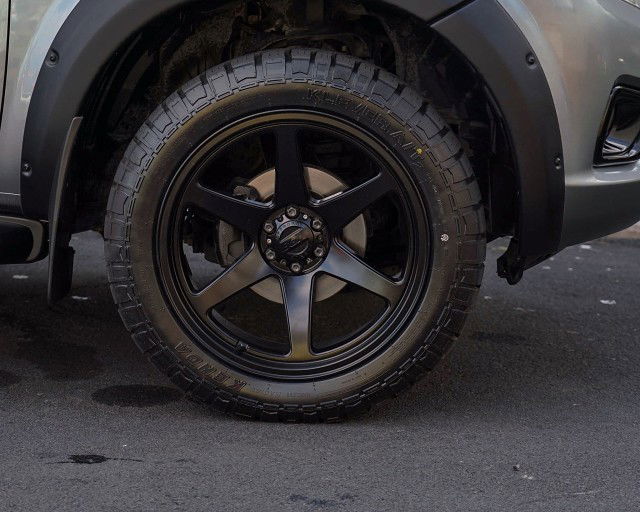 2018 Nissan Navara ST 2.3D 4WD 7AT 4Dr Ute