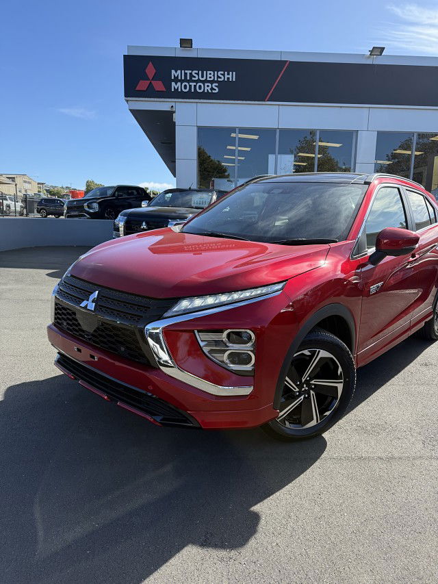 2025 Mitsubishi Eclipse Cross PHEV VRX 4WD