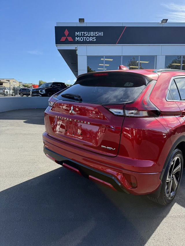 2025 Mitsubishi Eclipse Cross PHEV VRX 4WD
