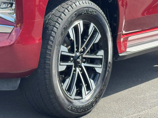2023 Mitsubishi Pajero Sport VRX