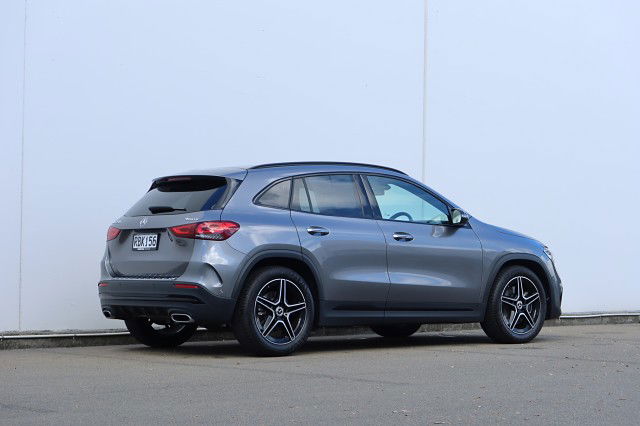 2023 Mercedes-Benz GLA 250 4MATIC 2.0P/4WD