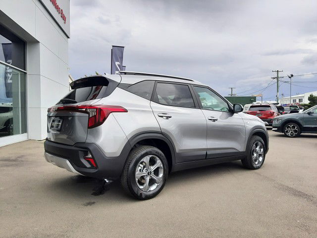 2025 Kia Seltos LX 2.0P