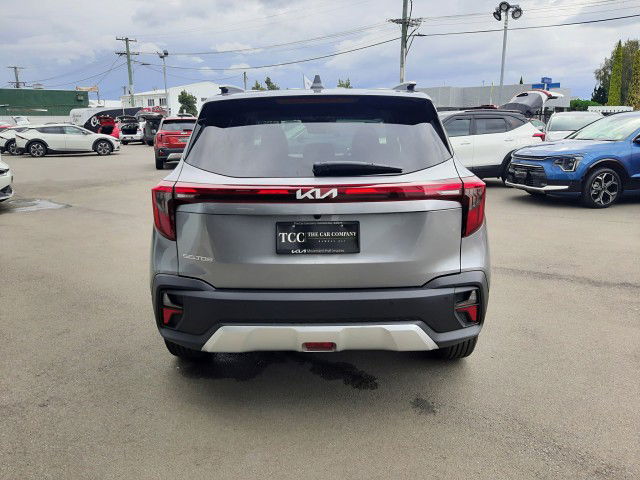2025 Kia Seltos LX 2.0P