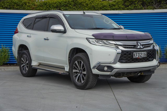 2016 Mitsubishi Pajero Sport VRX 2.4D/4WD/8AT