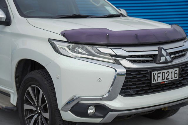 2016 Mitsubishi Pajero Sport VRX 2.4D/4WD/8AT