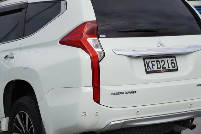 2016 Mitsubishi Pajero Sport VRX 2.4D/4WD/8AT