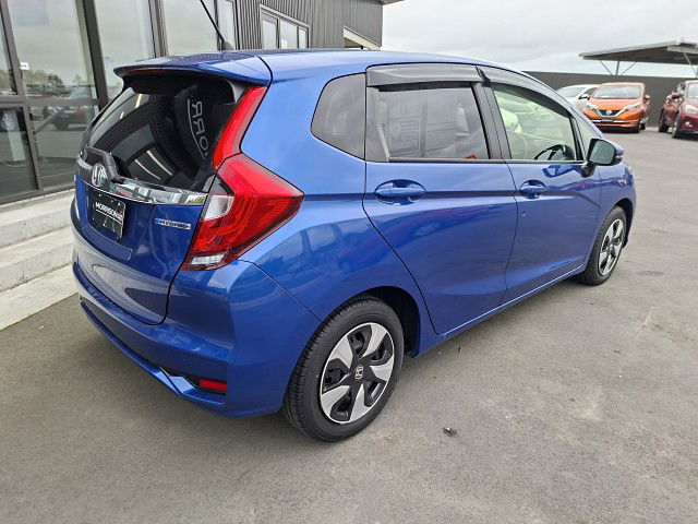 2017 Honda Fit Hybrid L Package 8 Airbags