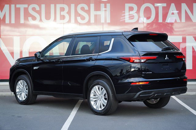 2025 Mitsubishi Outlander LS PHEV 4WD SUV - UP TO 84KM RANGE