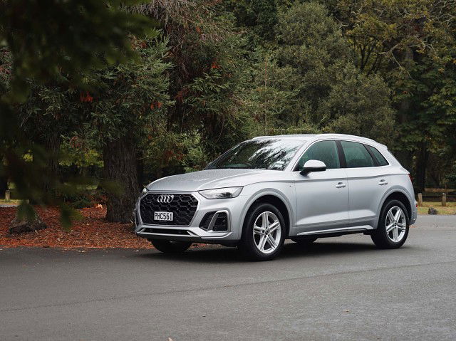 2022 Audi Q5 40 TDi Q 150KW S-Line 7A 2.0D