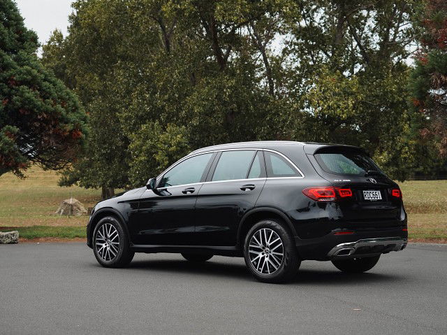 2022 Mercedes-Benz GLC 200 2.0P  9AT