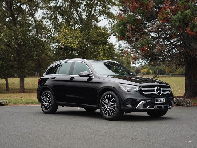2022 Mercedes-Benz GLC 200 2.0P  9AT