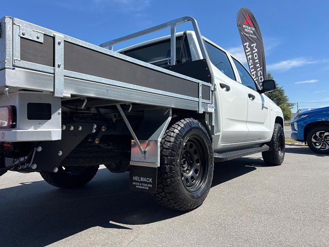 2024 Mitsubishi Triton DC CH 2.4D GLX 4WD 6AT