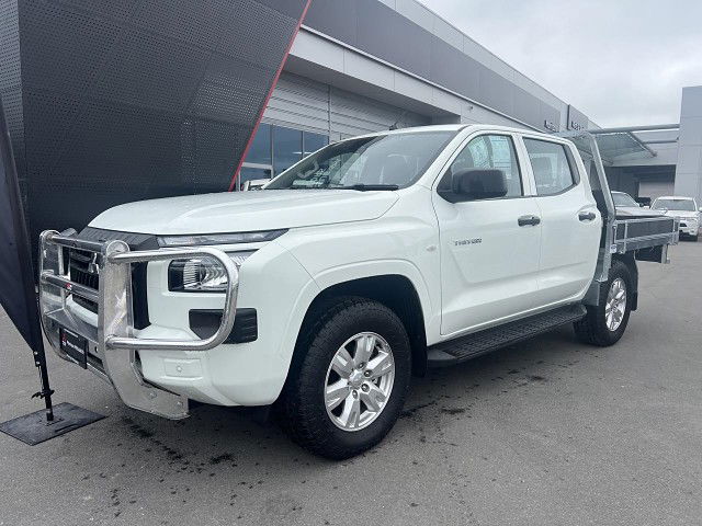 2025 Mitsubishi Triton DC CH 2.4D GLX 4WD 6AT