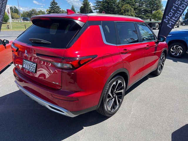 2023 Mitsubishi Outlander XLS 2.5P/CVT