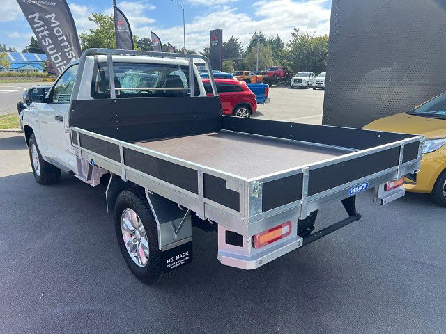 2025 Mitsubishi Triton SC CH 2.4D GLX 4WD 6AT
