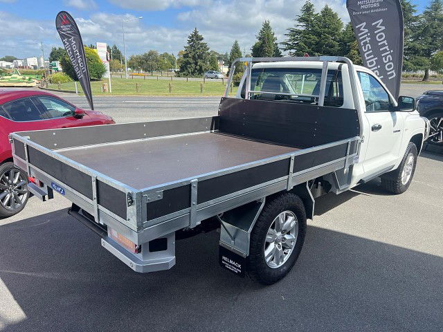 2025 Mitsubishi Triton SC CH 2.4D GLX 4WD 6AT