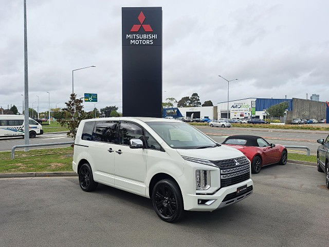 2019 Mitsubishi Delica D:5 4WD 8 SEATS JAOS EDITION
