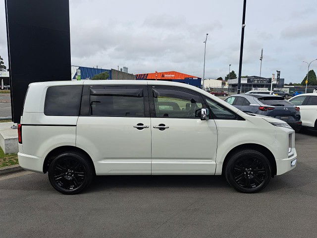 2019 Mitsubishi Delica D:5 4WD 8 SEATS JAOS EDITION