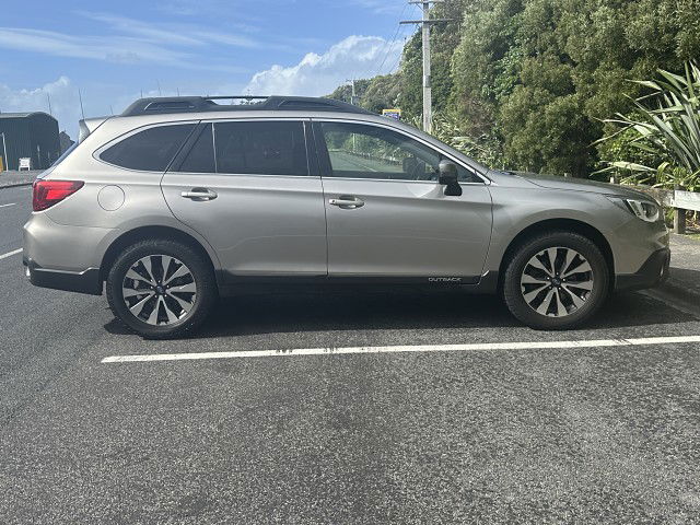 2015 Subaru Outback Premium 2.5P 4WD