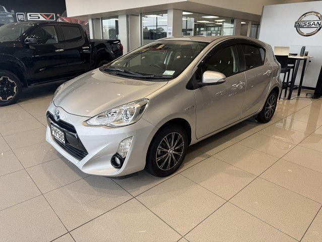 2017 Toyota Aqua Hybrid 1496cc