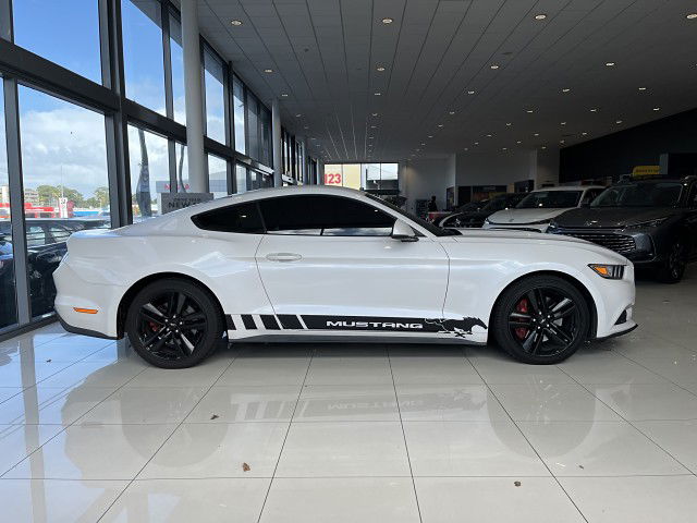 2018 Ford Mustang 2.3L Fastback At 2.3