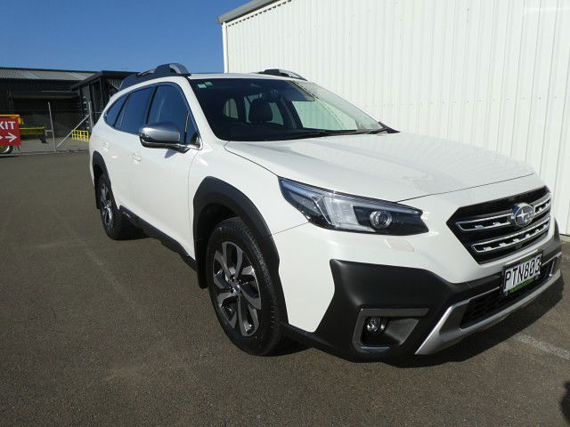 2023 Subaru Outback Touring 2.5