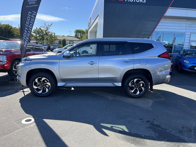2025 Mitsubishi Pajero Sport 2.4D VRX 4WD 8AT