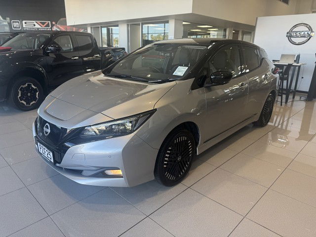 2023 Nissan LEAF 60Kwh/Ev/Fd - Two Tone