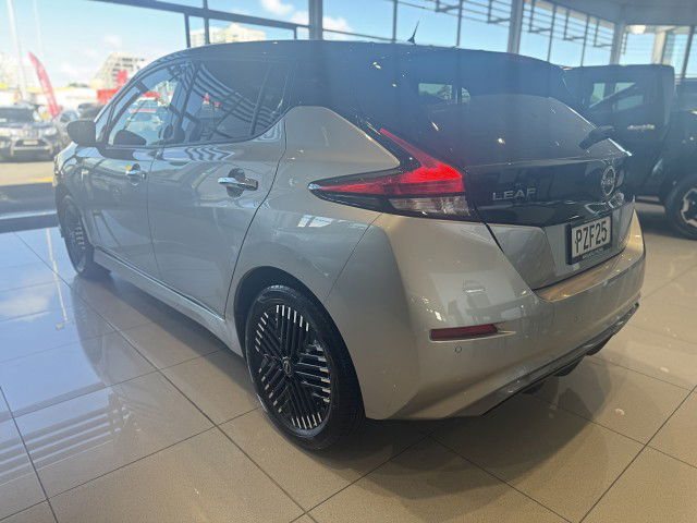 2023 Nissan LEAF 60Kwh/Ev/Fd - Two Tone