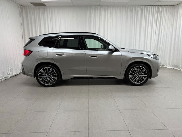 2025 BMW iX1 62EF xDrive30