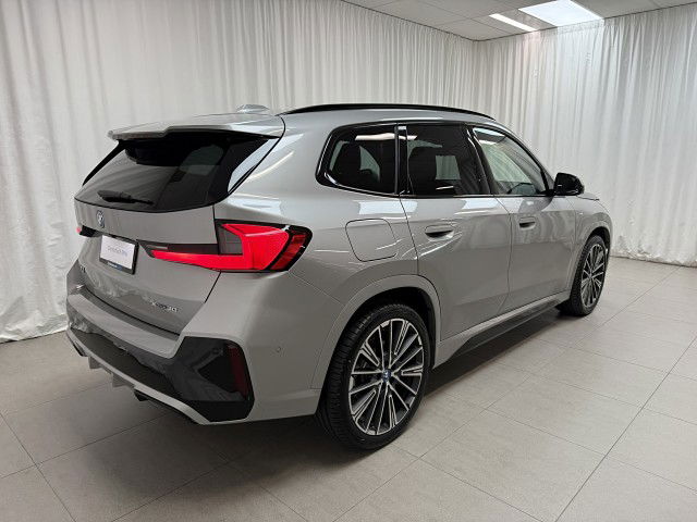 2025 BMW iX1 62EF xDrive30