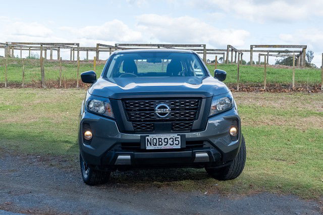 2021 Nissan Navara SL 2WD Manual