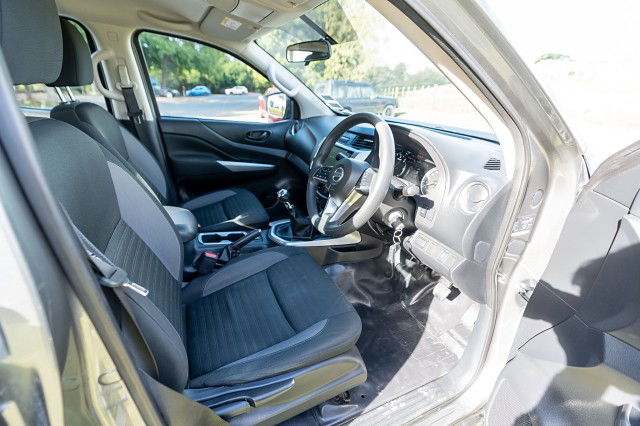 2021 Nissan Navara SL 2WD Manual