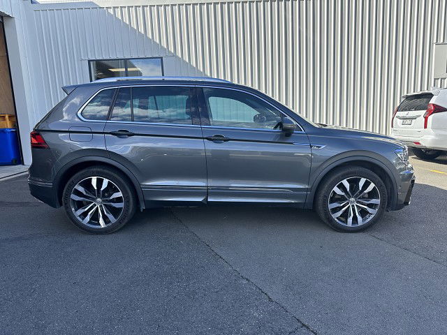 2017 Volkswagen Tiguan TSI R-Line 4MOTION 2