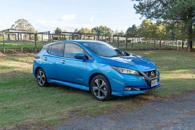 2022 Nissan LEAF 62KW