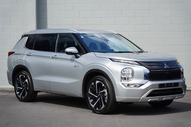 2025 Mitsubishi Outlander VRX 2.4 PHEV 4WD