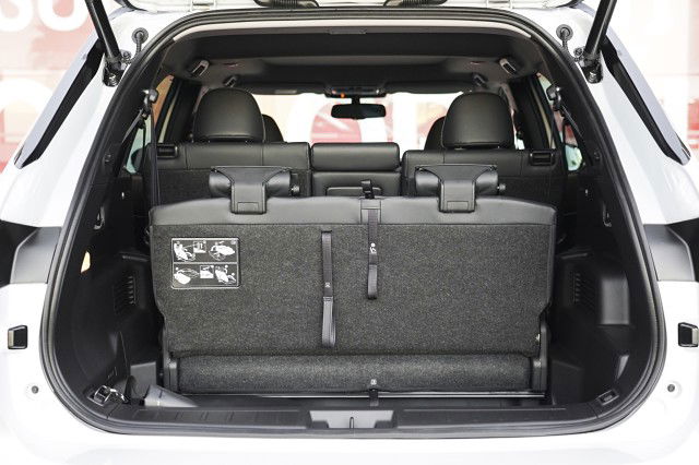 2025 Mitsubishi Outlander VRX PHEV 4WD SUV - BLACK OUT PACK