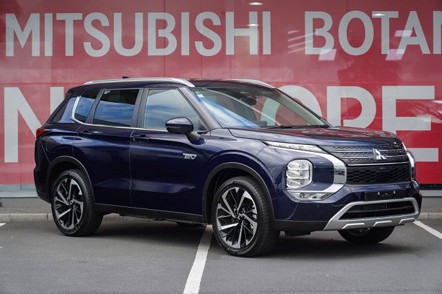 2025 Mitsubishi Outlander XLS PHEV 4WD SUV - UP TO 84KM RANGE