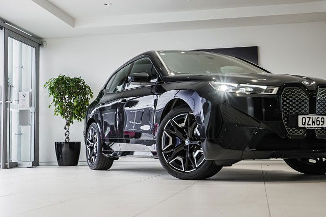2024 BMW iX IXdrive40